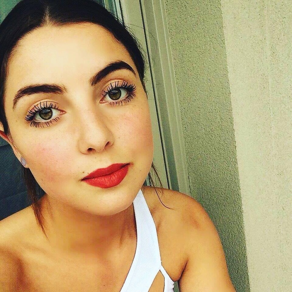 Meet your Posher, Stephanie